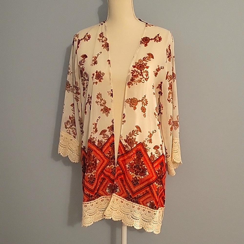 Brand - Altar'd State, Size - M and Color - Cream